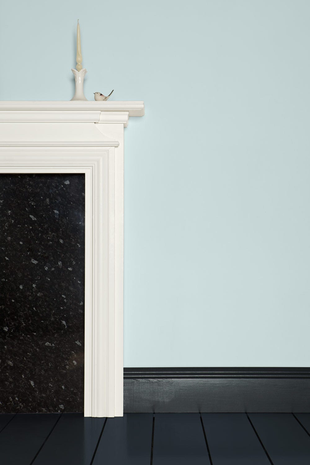 Parma Gray No.27 by Farrow & Ball on a painted wall in a room setting