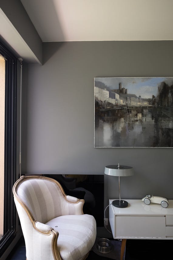 Mole's Breath No.276 by Farrow & Ball on a painted wall in a room setting
