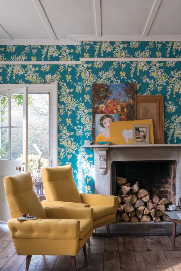 Farrow & Ball Hegemone wallpaper in a room setting
