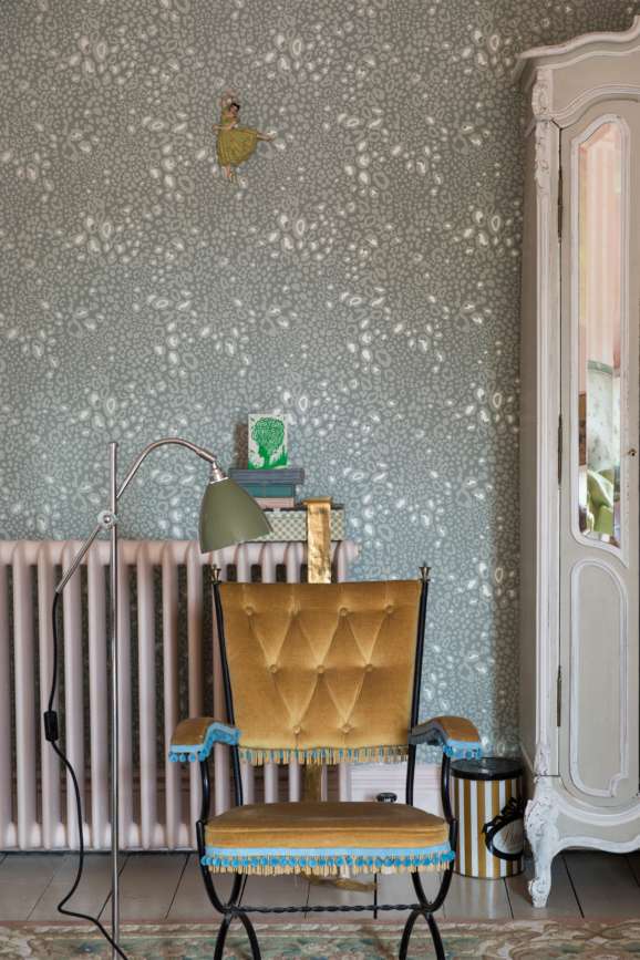 Farrow & Ball Ocelot wallpaper in a room setting