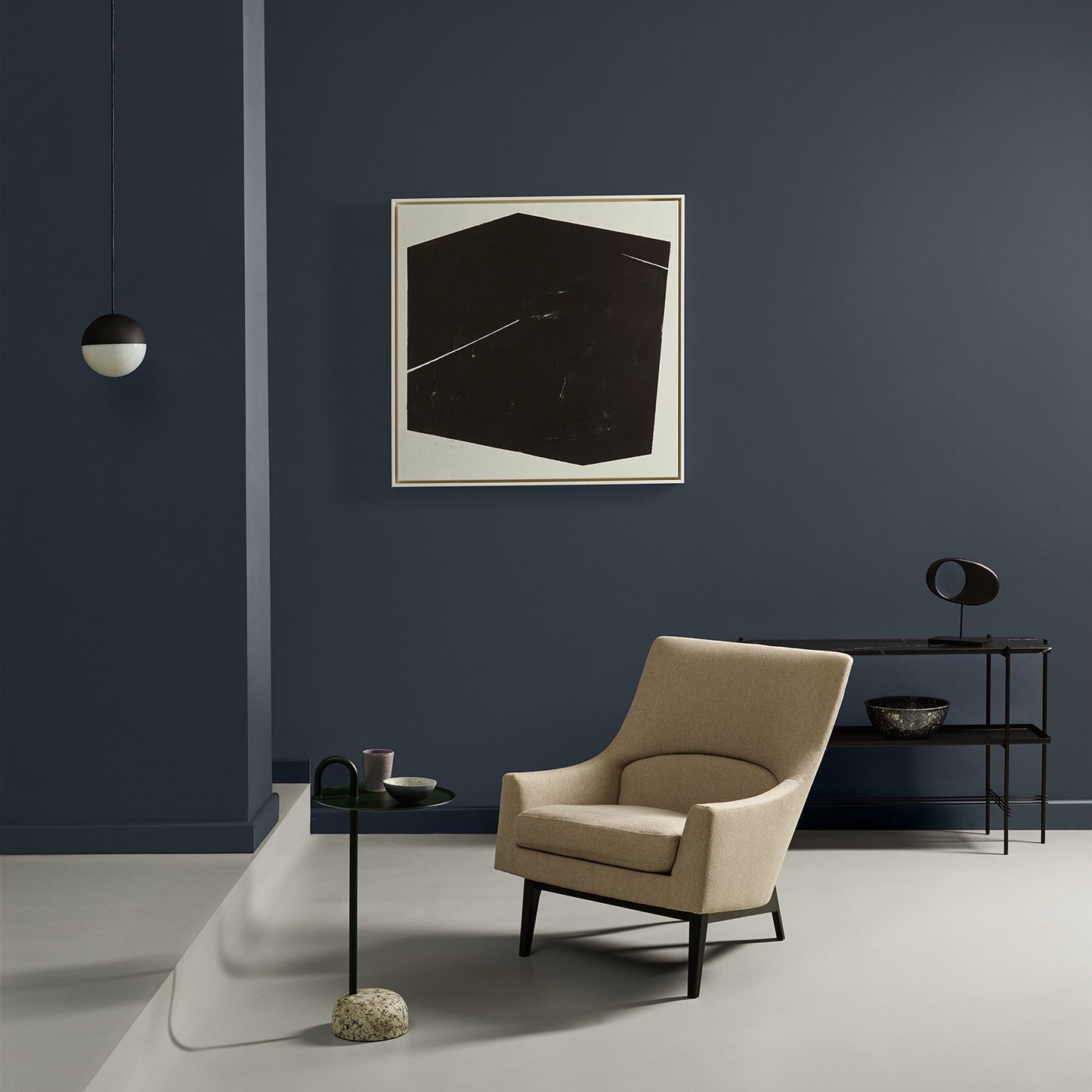 Crown Retail Elle Decoration Flat Matt - Black Glass