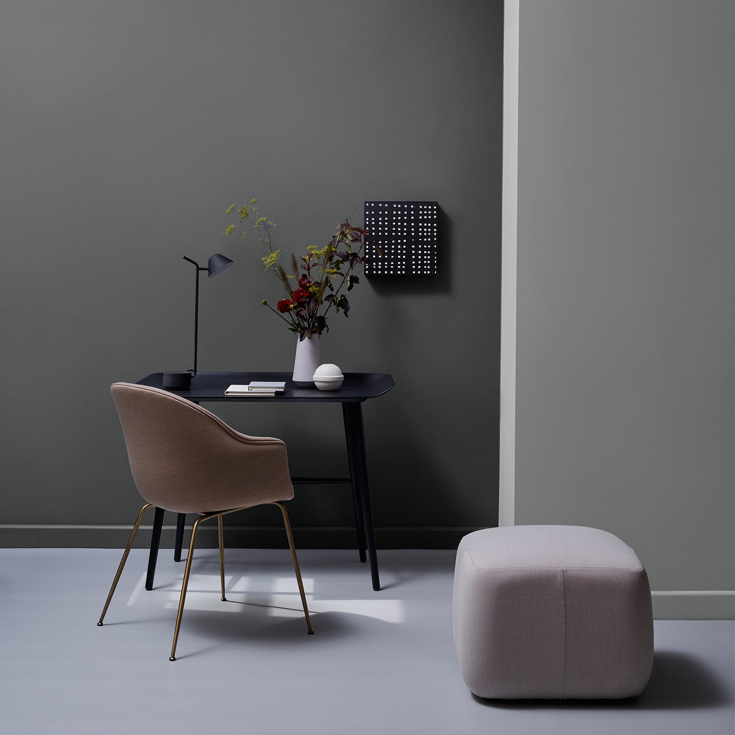 Crown Retail Elle Decoration Flat Matt - Rock Solid