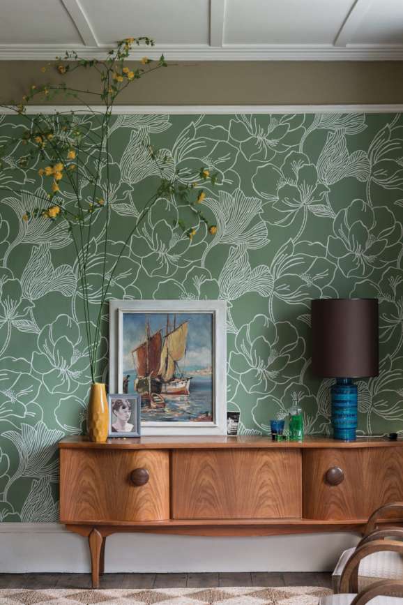 Farrow & Ball Helleborus wallpaper in a room setting