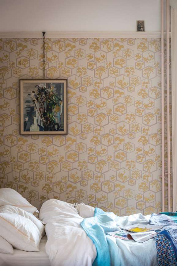 Farrow & Ball Shouchikubai wallpaper in a room setting